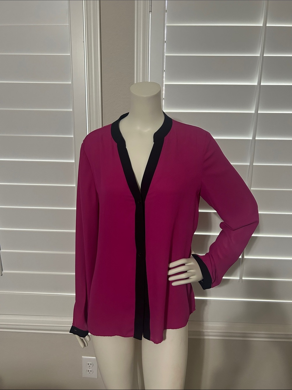 Jones New York Magenta Blouse with Black Trim
